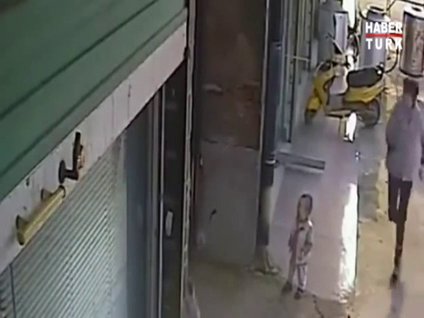 Hıncını çocuktan aldı!