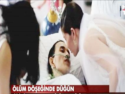 Büyük aşkıyla ölüm döşeğinde evlendi
