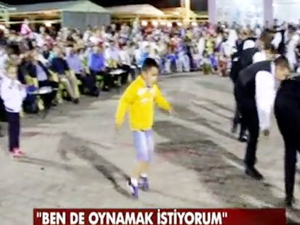Çanakkale'deki Ramazan etkinliğinde bir davetsiz misafir