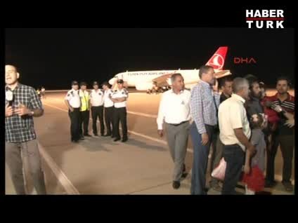 IŞİD'in kaçırdığı 32 Türk TIR şoförü artık özgür! İşte ilk buluşmanın görüntüleri