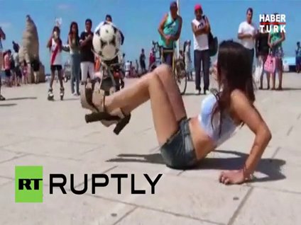 800 erkeği yendi, Messi'yi bekliyor...