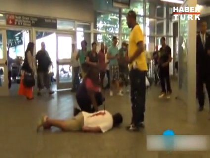 Bıçaklanan adama verilen tepkiler