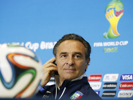 Galatasaray yeni teknik direktörüne kavuşuyor