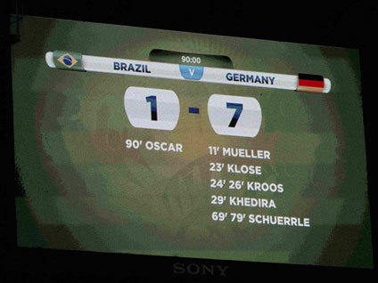 Brezilya'yı 7-1'lik skorla ezip geçen Almanya finale yükseldi