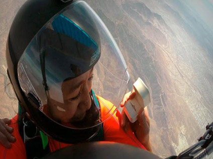 Havadaki evlilik teklifi yere düştü!