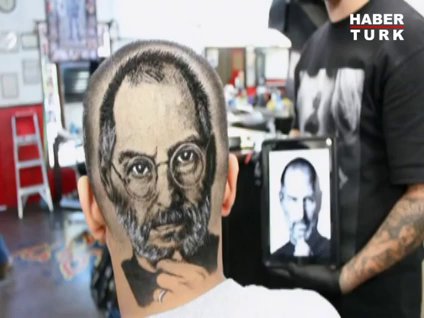Kafasına Steve Jobs resmi kazıttı