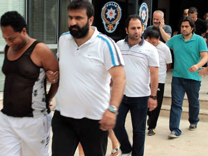 Hırsızlık için okyanus aştılar fakat Türkiye'de yakalandılar