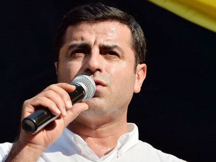 Cumhurbaşkanı adayı Selahattin Demirtaş İstanbul'da