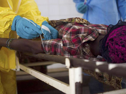 Batı Afrika'da Ebola paniği