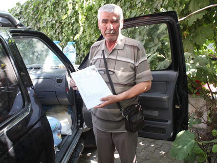 Bir dedenin torunu için gözyaşları