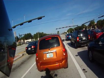 Işıklarda uyuyakalan şoför!