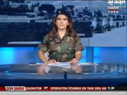 Üniformalı spiker