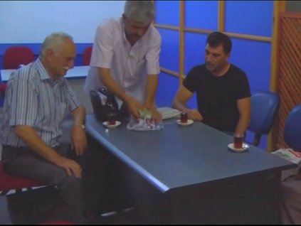 14 bin 500 doları teslim etti