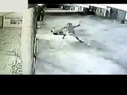 Kurbanı sokak ortasında palalarla doğradılar