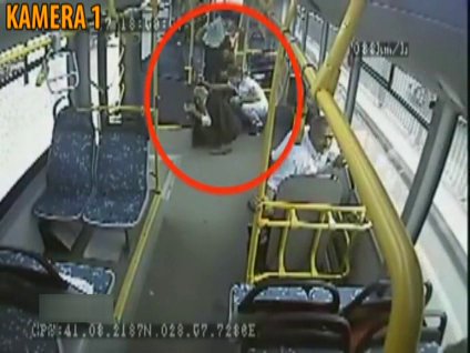İstanbul'da otobüse molotoflu saldırı
