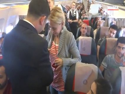 Pilottan şaşırtan evlilik teklifi