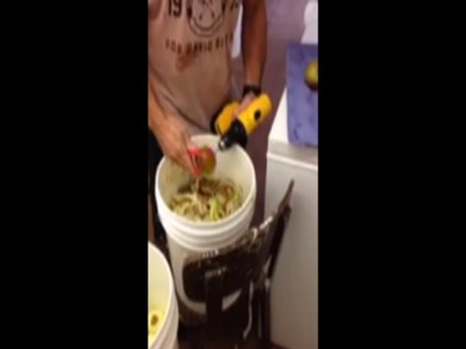 Matkapla elma soyma yöntemi