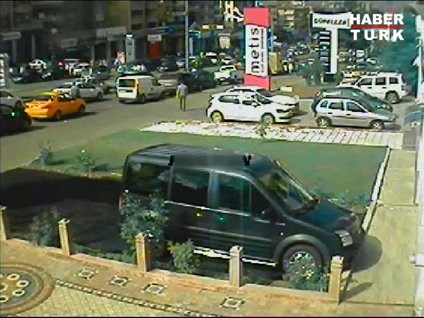 F-16 uçağı pilotunun darp anı kamerada