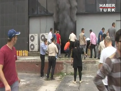 CNR Fuar Merkezi'nde yangın