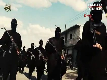 IŞİD silahlı eğitim görüntülerini yayınladı