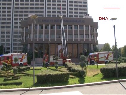 Enerji ve Tabii Kaynaklar Bakanlığı'nda yangın paniği