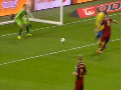 Ola Toivonen denge getirdi!