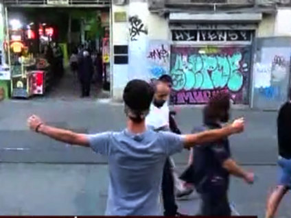 "Güven bana, sarıl bana"