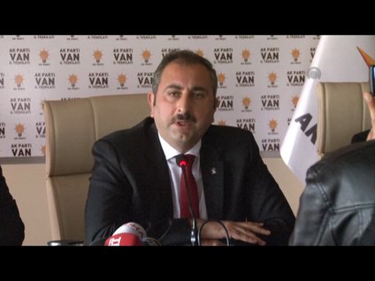 Abdülhamit Gül gözyaşlarını tutamadı!