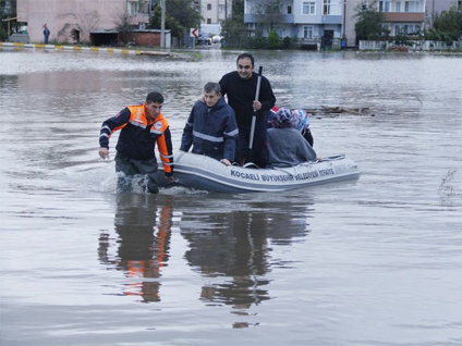 Yurdu yağmur kapladı!