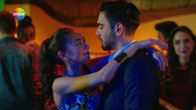 Aşıkların romantik dansı / Fatih Harbiye