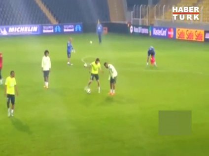 Neymar Kadıköy'de rezil oldu!