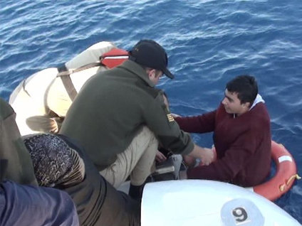 Denizin ortasında can pazarı