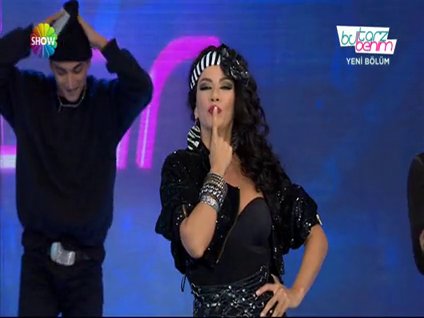 İvana Sert'ten 80'ler dansı