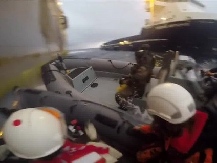 Greenpeace eylemine sert müdahale