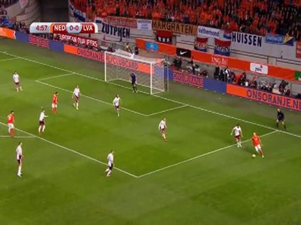 Van Persie takımını öne geçirdi