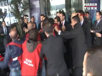 İşten çıkarılan BEDAŞ işçileri Atlantik Konseyi'ne yürüdü