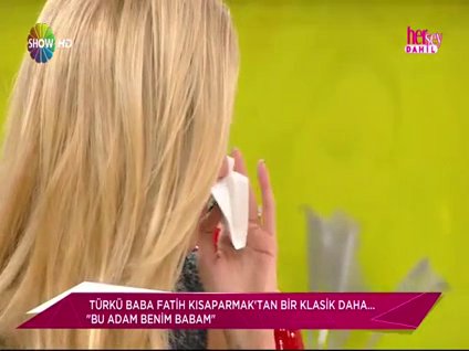 Çağla Şikel'i Ağlatan Türkü!