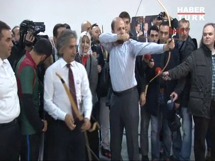 Bilal Erdoğan ok attı