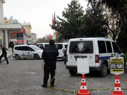 İstanbul'da polise ateş açtılar
