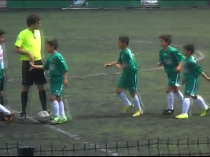 Küçük futbolcu ölümden döndü