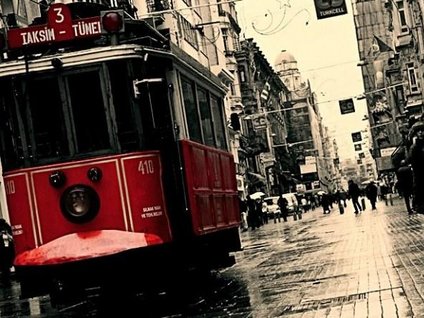 Taksim yılbaşına hazırlanıyor