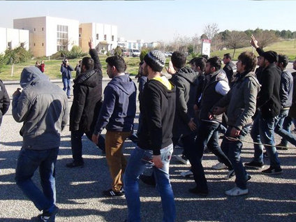 Öğrenciler birbirine girdi