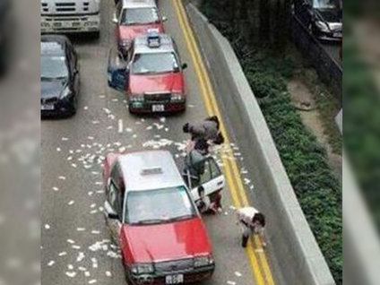 Yola tam 2 milyon dolar saçılınca...