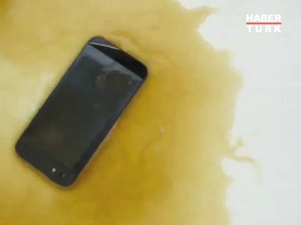 iPhone'a kola dökülürse ne olur?