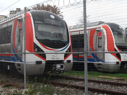 Trenler çürümeye terk edildi