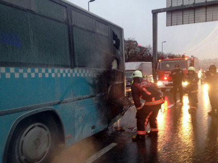 Otobüs alev aldı