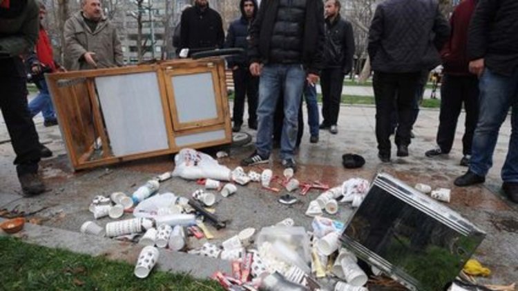 Seyyar satıcı-zabıta kavgası