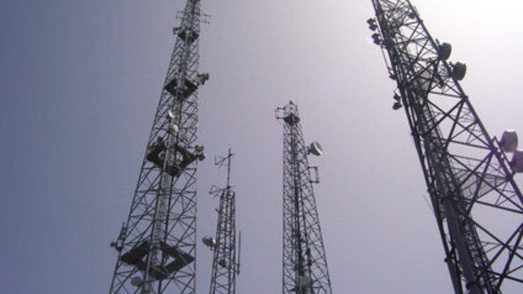 Çocuk parkına baz istasyonu