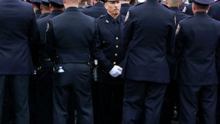 Polislerden protesto