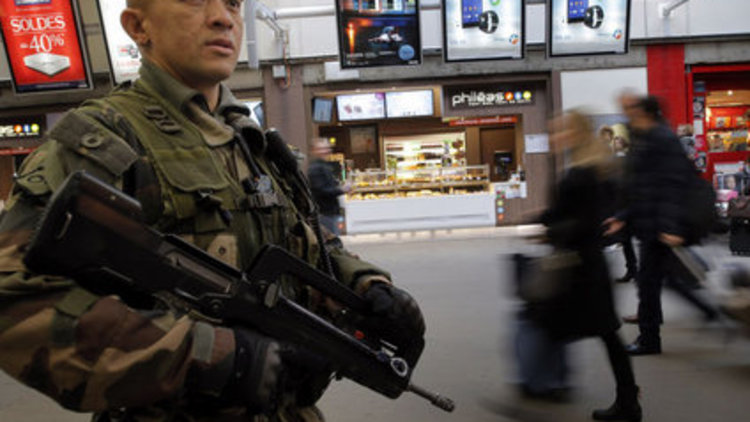 Fransa'nın 11 Eylül'ü : 12 ölü